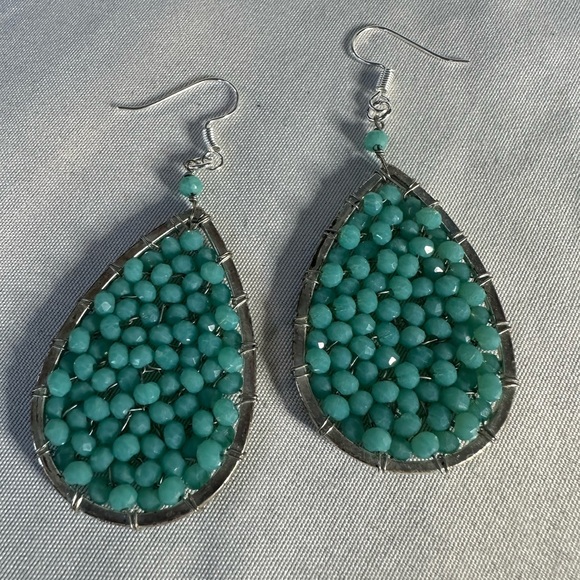 Unique small faceted bead teardrop dangle earrings - Picture 4 of 6